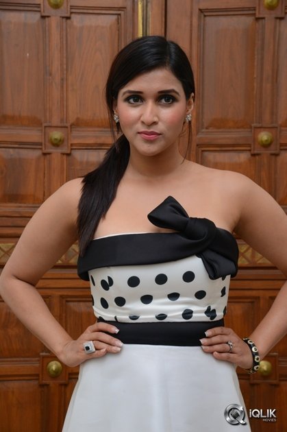 Mannara-Chopra-at-Jakkanna-Movie-Audio-Launch